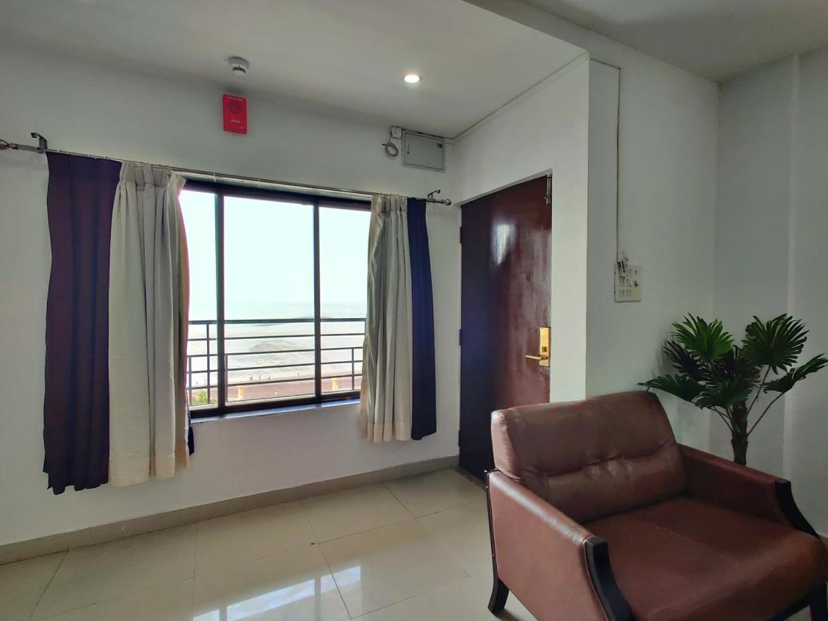 Golden Chariot Hotel Daman Esterno foto